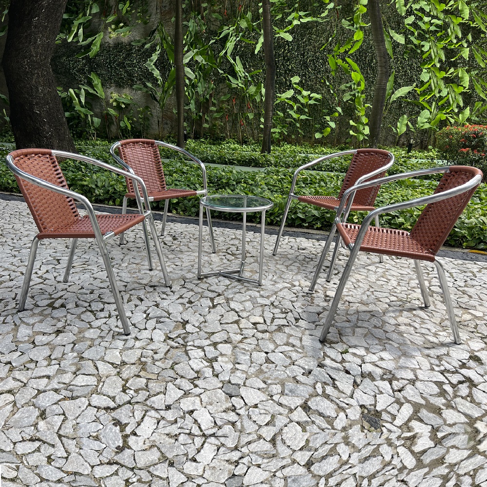 Conjunto de Mesa Alegro Móveis com 4 Cadeiras em Aluminio e Fibra para Varanda Terracota